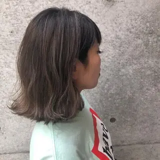 ミディアム カラー clomus所属・YUKA艶髪 🌸寛ぎ部屋のヘアスタイル