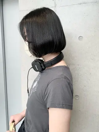 ショート カラー 透明感/オリーブ/ グレージュ/YUKAのヘアスタイル