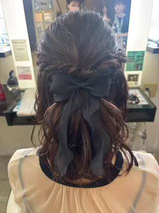 セミロング ヘアアレンジ ルプラボウ 石黒よう子のヘアスタイル