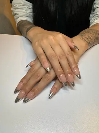 ネイル 濱岡 咲のネイルデザイン