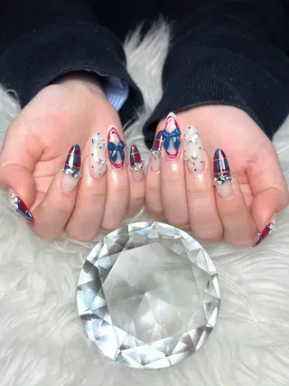 ネイル 藪木 七海のネイルデザイン