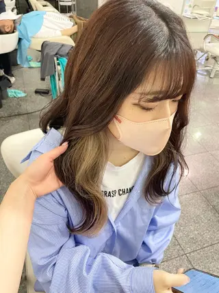 カラー ハイトーン/ブリーチ 🤍足立里湖のヘアスタイル