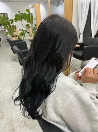 カラー sol Amiのヘアスタイル