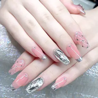 ネイル Queens ゲンのネイルデザイン