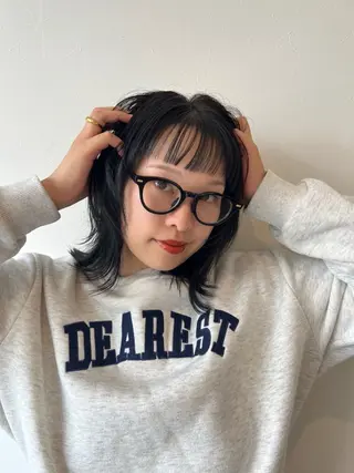 ミディアム 白築 怜実のヘアスタイル