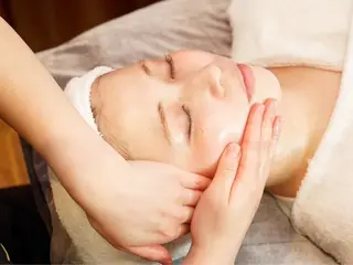 浮腫|肩こり|張り 日々の疲れを解消⭐️のエステ・リラクイメージ