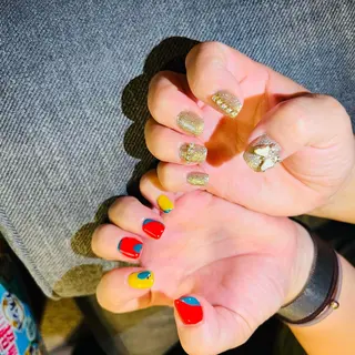 ショート ネイル Nailsalon Spina 琴美のネイルデザイン