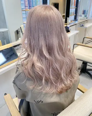 セミロング デザイン🥇複雑履歴 ハイトーン特化のヘアスタイル