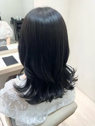 ミディアム mina .のヘアスタイル