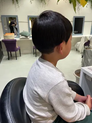 メンズ 超透明感カラー🦋韓 国羽エクステ🪽🫧のヘアスタイル