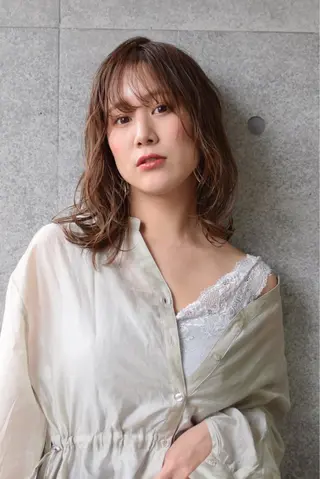 ミディアム カラー SALOWIN武蔵小杉所属・クスノキ ヤスタカのヘアスタイル