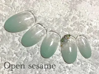 ネイル 遠藤 志乃のネイルデザイン