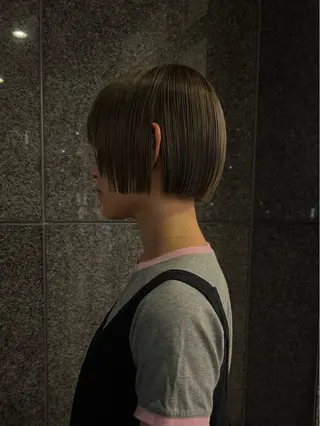 ショート ボブ/ハイトーン/ 岡山駅/別曽遥也のヘアスタイル