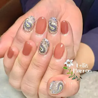 ネイル Lelis Marron所属・岸 侑李のネイルデザイン