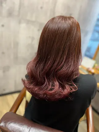 セミロング カラー 艶髪🌈ムラカミ サキのヘアスタイル