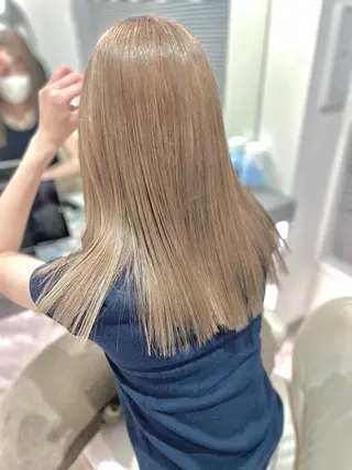 ミディアム ブリーチ毛に縮毛矯正 ✨カラー✨山田 正幸のヘアスタイル