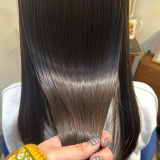 ロング BRITS 渡辺 菜々子のヘアスタイル