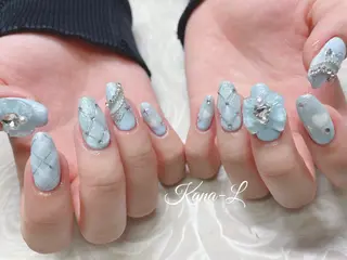 ネイル 芦辺 香奈のネイルデザイン