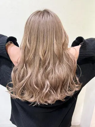 セミロング カラー mana .のヘアスタイル