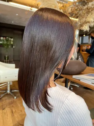 セミロング カラー BEACH　HAIR&NAIL所属・両国駅徒歩1分⭐️ アイロン仕上げのヘアスタイル
