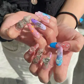 ネイル カンナ【Y2Kネイル /コーンロウ】のネイルデザイン