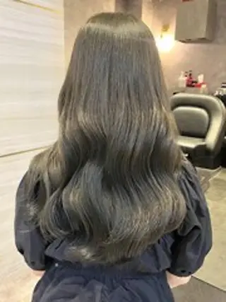 ロング カラー elu あやね‎🤍🫧のヘアスタイル