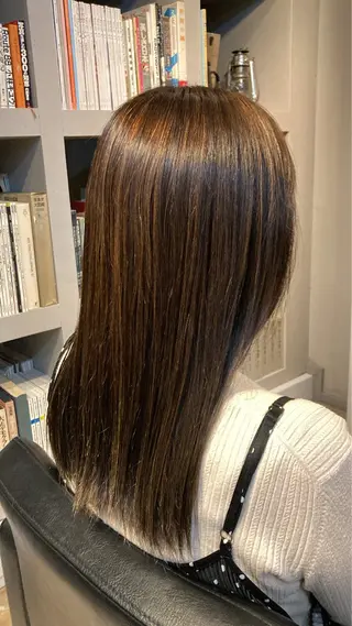 セミロング カラー navarro studio所属・三上 琳のヘアスタイル