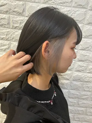 ショート カラー 福森 みずきのヘアスタイル