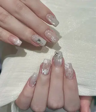 ミディアム めぐみのネイルサロン 惠のネイルデザイン