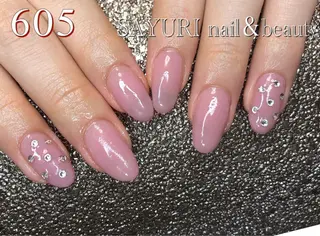 ネイル さゆりネイル&ビューティーサロン所属・古屋 早友里のネイルデザイン