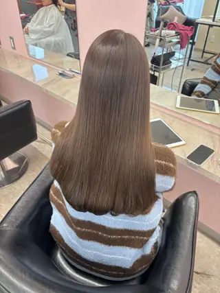 カラー MATTY azusaのヘアスタイル