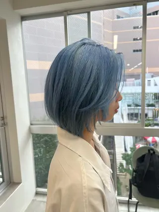 ミディアム maya レイヤーカットのヘアスタイル