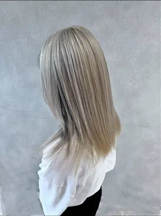 ロング カラー 髪質改善✨透明感カラ ー🌈シエルブルーのヘアスタイル