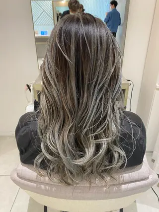 ミディアム カラー 渡辺　亮/ 白髪ぼかし/髪質改善のヘアスタイル