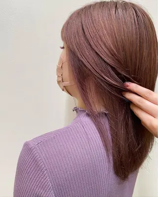 カラー 勝海 絢音のヘアスタイル