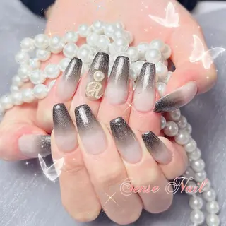 ネイル Queening 🦋のネイルデザイン