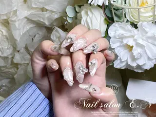 ネイル E.N🦋 長さ出し/持ち込みのネイルデザイン