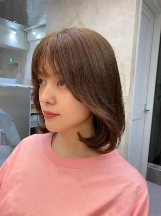 ミディアム カラー レイヤーと顔まわり 大好き❣️関口拓馬のヘアスタイル