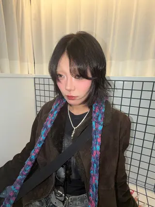 ショート ひな 艶カラーのヘアスタイル