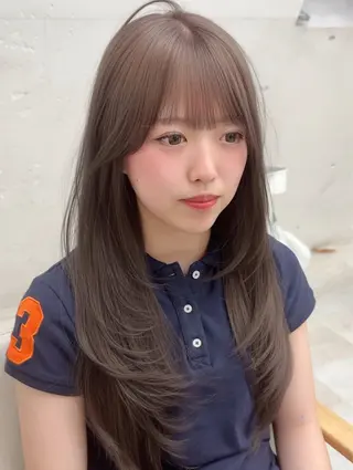 ロング 野村 真白のヘアスタイル