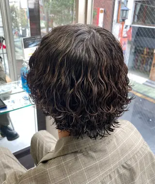 パーマ メンズ 🌴パーマオタク🌴 長谷川　諒佑🌈のヘアスタイル