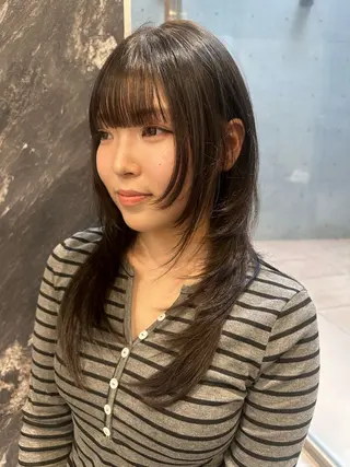 セミロング RiA/レイヤーカッ ト/髪質改善のヘアスタイル