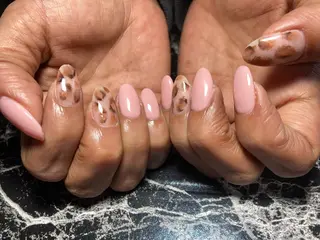 ミディアム ネイル ✴︎ Delightのネイルデザイン