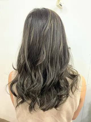 ロング カラー RINKA 琳茄のヘアスタイル