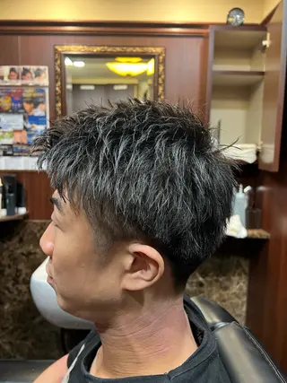 ショート ヒロ銀座バーバーショップ丸の内所属・秋山 琳太のヘアスタイル