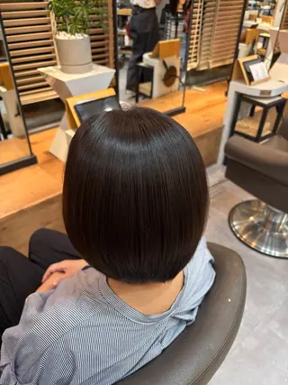 ショート カラー 日髙 愛華のヘアスタイル