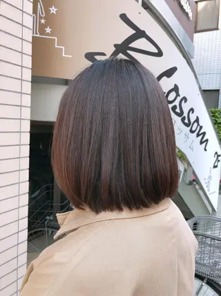 ミディアム 阿部 美咲のヘアスタイル