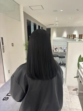 セミロング カラー bellus所属・田名部 愛乙のヘアスタイル