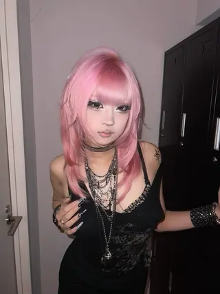 セミロング AIRA/ブリーチ ‪/透明感カラーのヘアスタイル