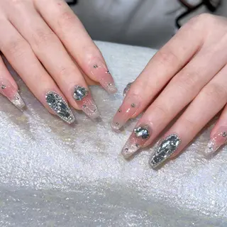 ネイル Queens PUPUのネイルデザイン